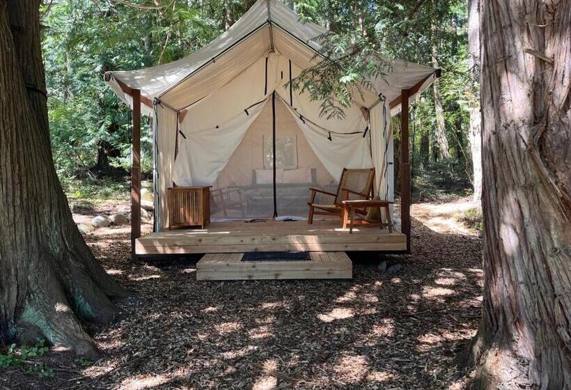 چادر با خدمات رفاهی استاندارد, Lopez Farm Cottages & Tent Camping