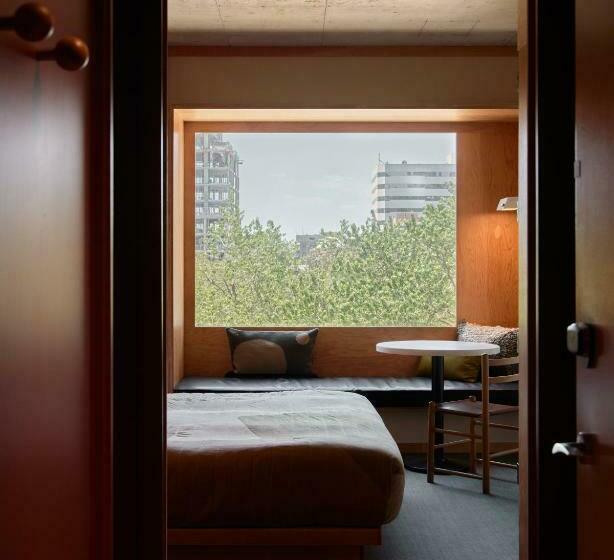 اتاق استاندارد با تخت بزرگ, Ace Hotel Toronto