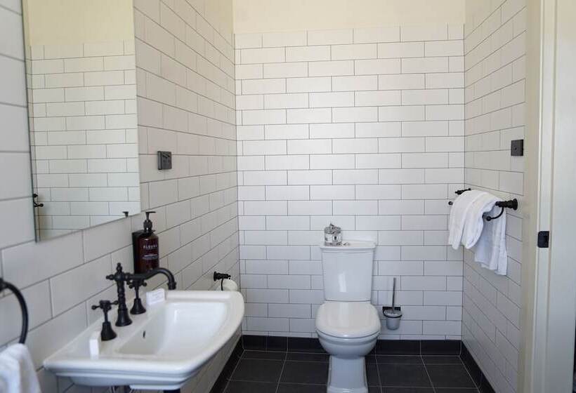 اتاق استاندارد با تخت بزرگ, Queanbeyan Canberra