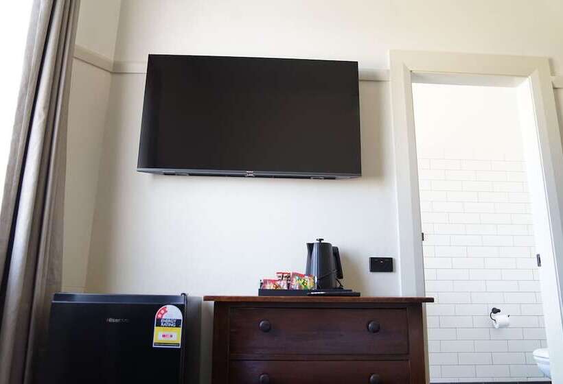 اتاق استاندارد با تخت بزرگ, Queanbeyan Canberra
