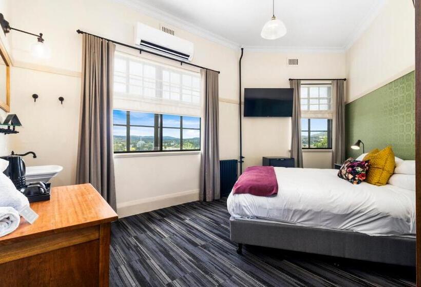 اتاق استاندارد با سرویس بهداشتی مشترک, Queanbeyan Canberra