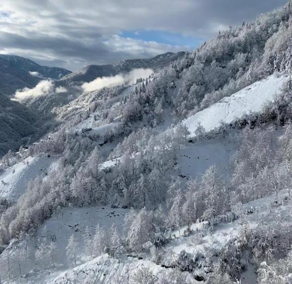 سوییت, Oşvacu Dağ Evleri