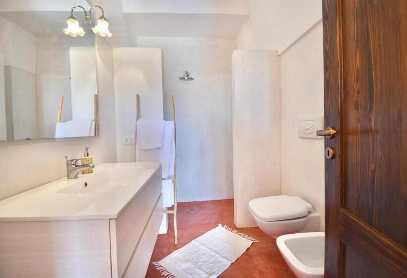 اتاق لوکس با تخت بزرگ, Tenuta Bukkuram