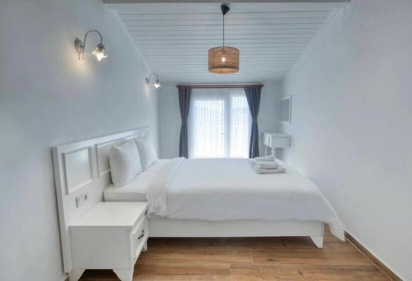اتاق لوکس چهار تخته, Londi̇a Otel