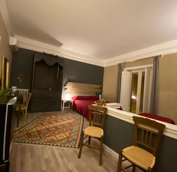 اتاق لوکس چهار تخته, 384 Guesthouse Rooms & Suite Enna