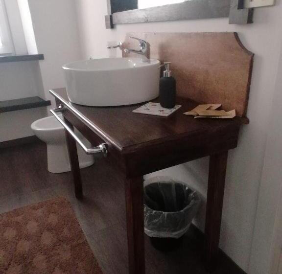 اتاق لوکس چهار تخته, 384 Guesthouse Rooms & Suite Enna