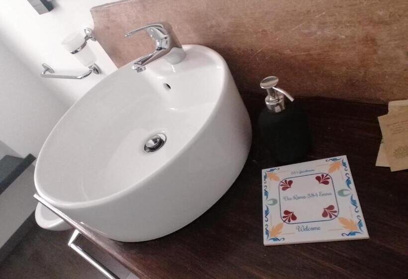 اتاق لوکس چهار تخته, 384 Guesthouse Rooms & Suite Enna
