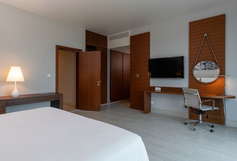 سوئیت پریمیوم, Radisson Blu Hotel, Juba