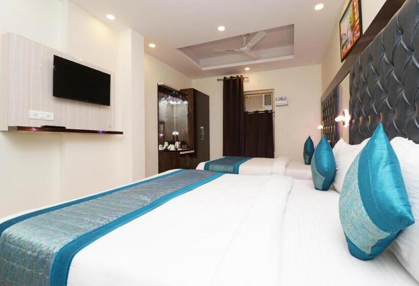اتاق خانوادگی, Airport Hotel Shivaka Inn