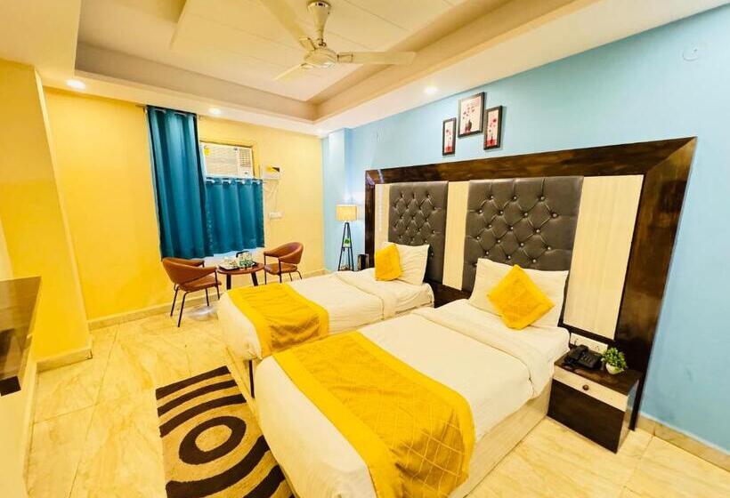 اتاق سوپریور, Airport Hotel Shivaka Inn