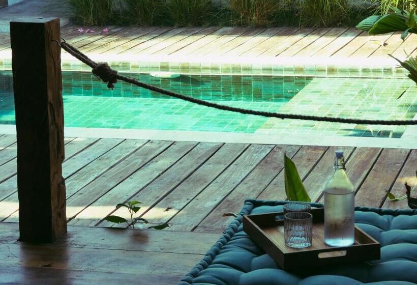 اتاق لوکس با بالکن, La Siesta Bungalows Only Adults