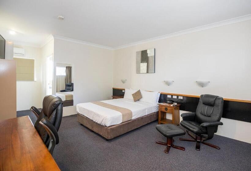 اتاق استاندارد, Emerald Maraboon Motor Inn