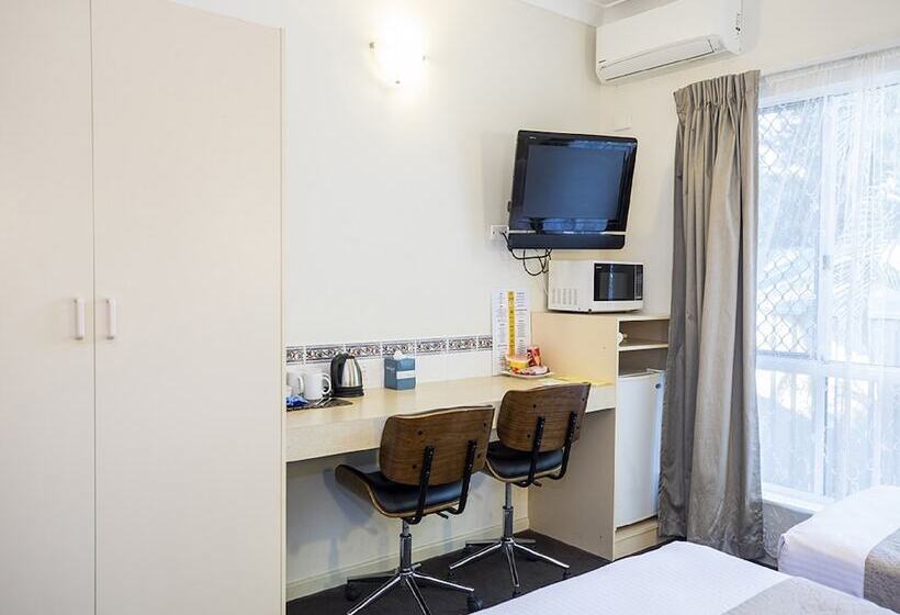 سوییت, Emerald Maraboon Motor Inn