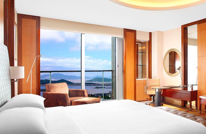 اتاق اجرایی با تخت بزرگ, Sheraton Zhoushan