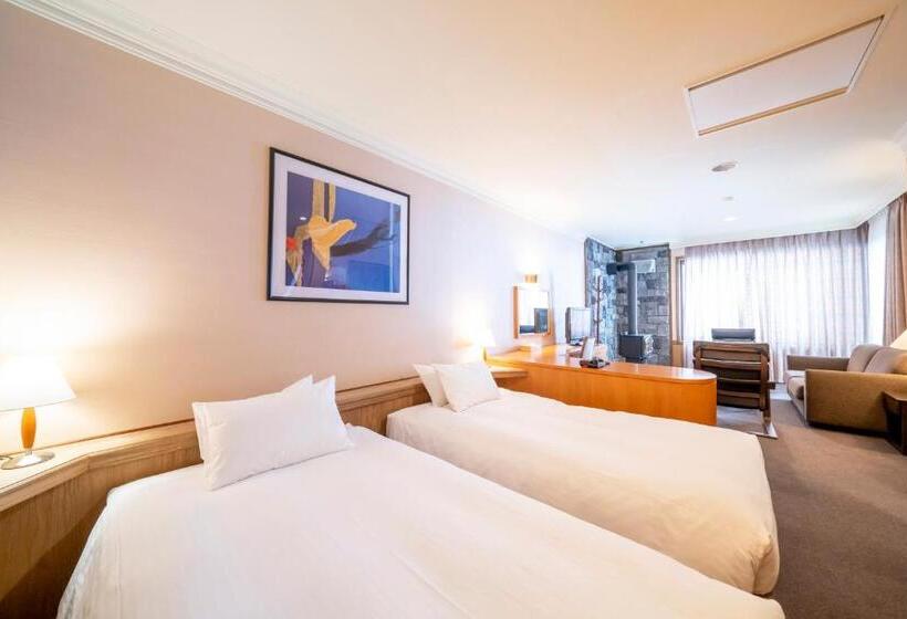 سوییت جونیور, Sierra Resort Hakuba