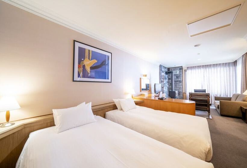 سوییت جونیور, Sierra Resort Hakuba