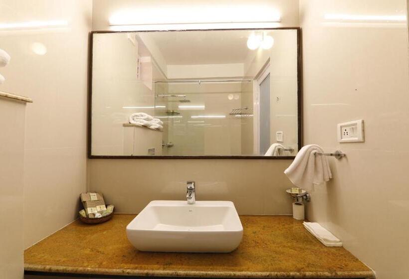 اتاق لوکس, Tea Valley Resort, Munnar