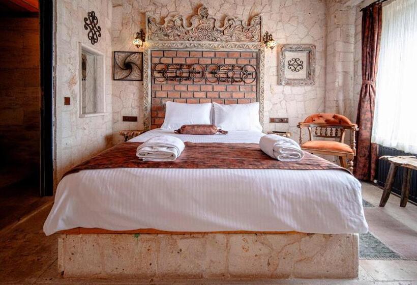 اتاق لوکس با چشم‌انداز, Lunas Cappadocia