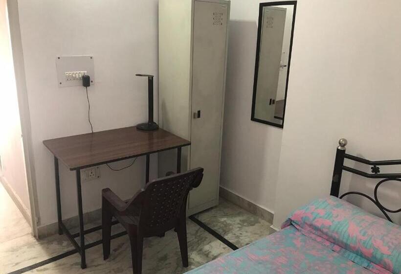 اتاق اکونومی یک تخته, 9backpackers