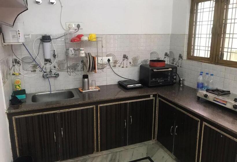 اتاق اکونومی یک تخته, 9backpackers