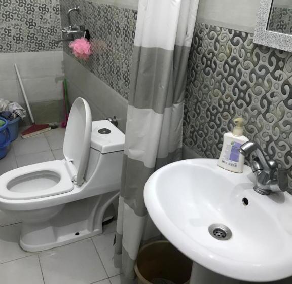 چادر با خدمات رفاهی استاندارد, 9backpackers