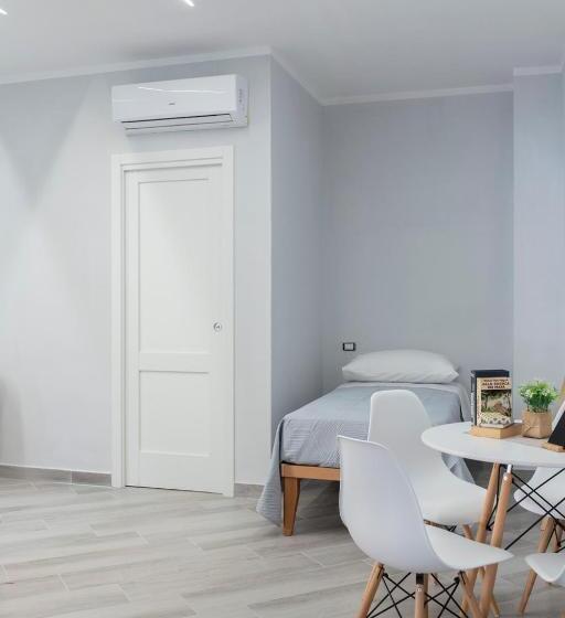 اتاق استاندارد سه نفره, Albergo Libera Gioventù