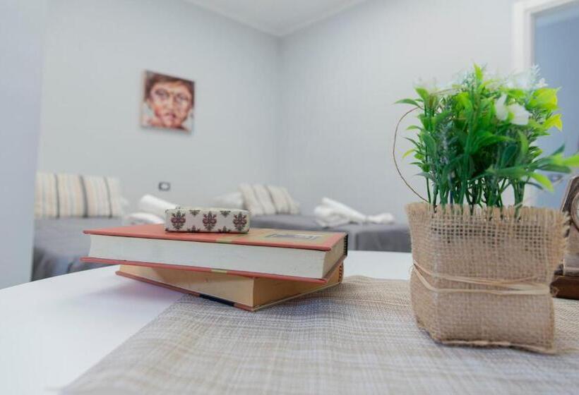 اتاق استاندارد سه نفره, Albergo Libera Gioventù