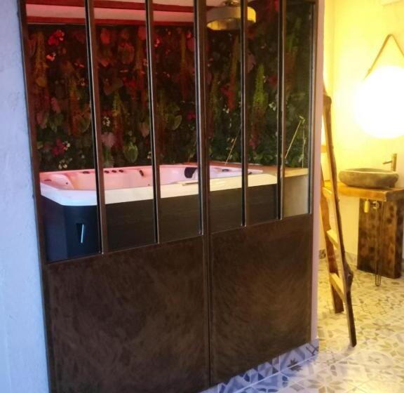 اتاق لوکس, V&spa 2 Chambres D Hôtes Avec Spa Privatif Dont Une Avec Un Sauna