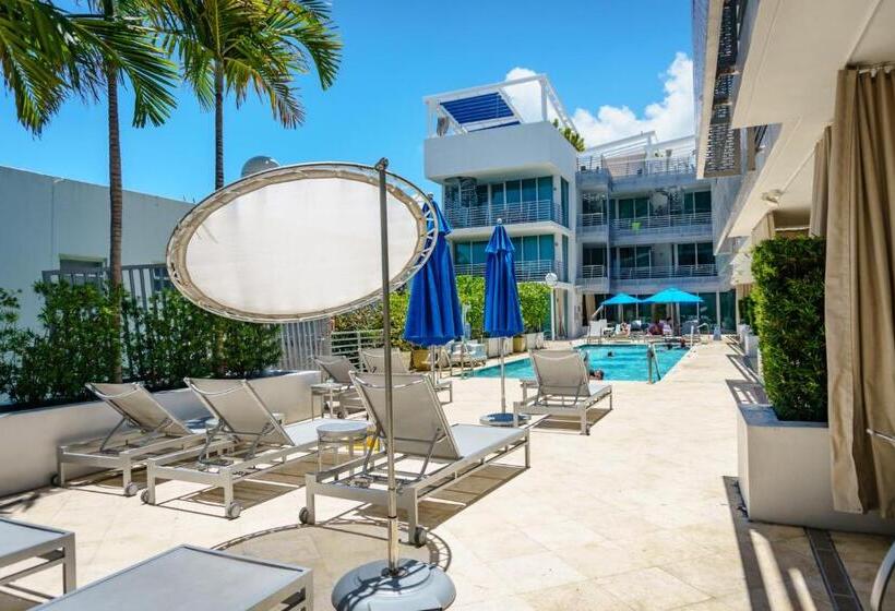 سوئیت با تخت بزرگ, Boutique Suites 3 Min Walk To Beach