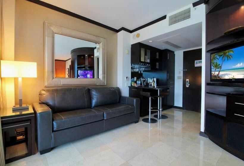 سوئیت با تخت بزرگ, Boutique Suites 3 Min Walk To Beach