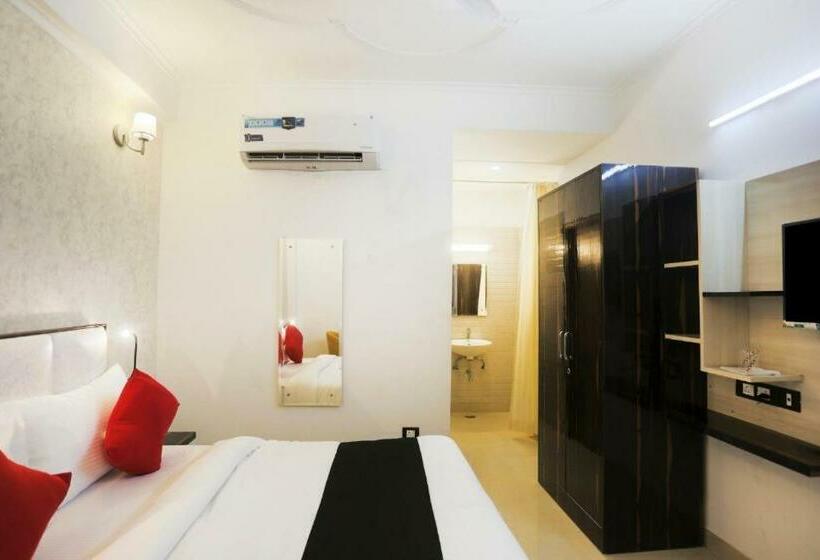 اتاق لوکس, M K Hotel And Restaurant