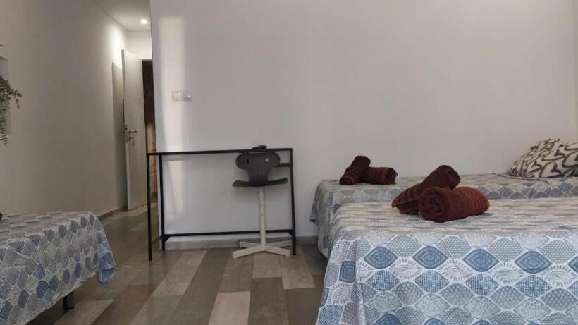 اتاق لوکس سه تخته, City Center Guest House