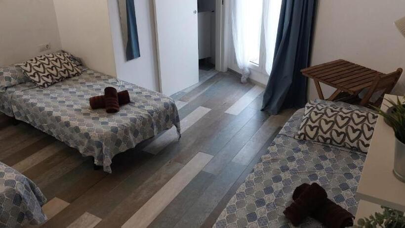 اتاق لوکس سه تخته, City Center Guest House