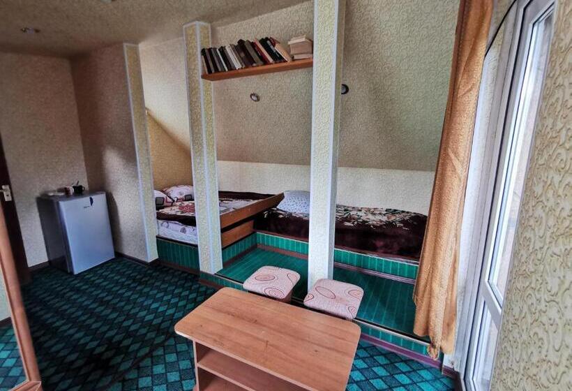 سوئیت جونیور خانوادگی, Petrovskaya Pristan 2