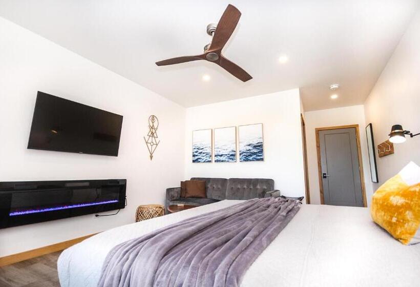 اتاق استاندارد با تخت بزرگ, Stone Cove Waterfront Adults Only B&b