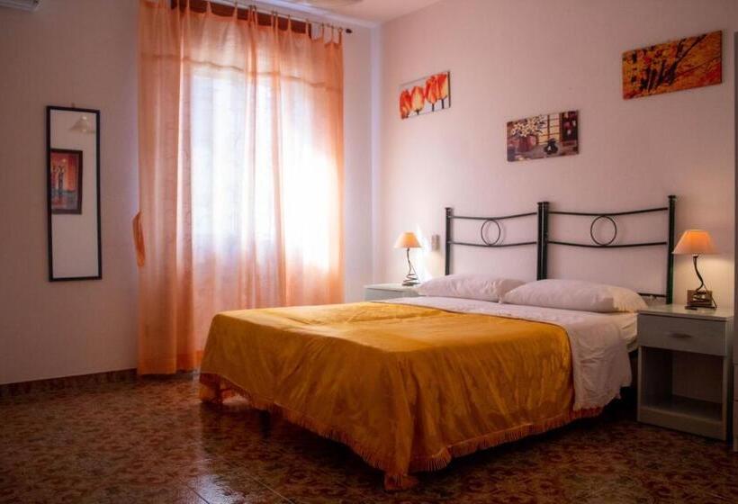 Standard room with outdoor bath, Beb Cariddi
