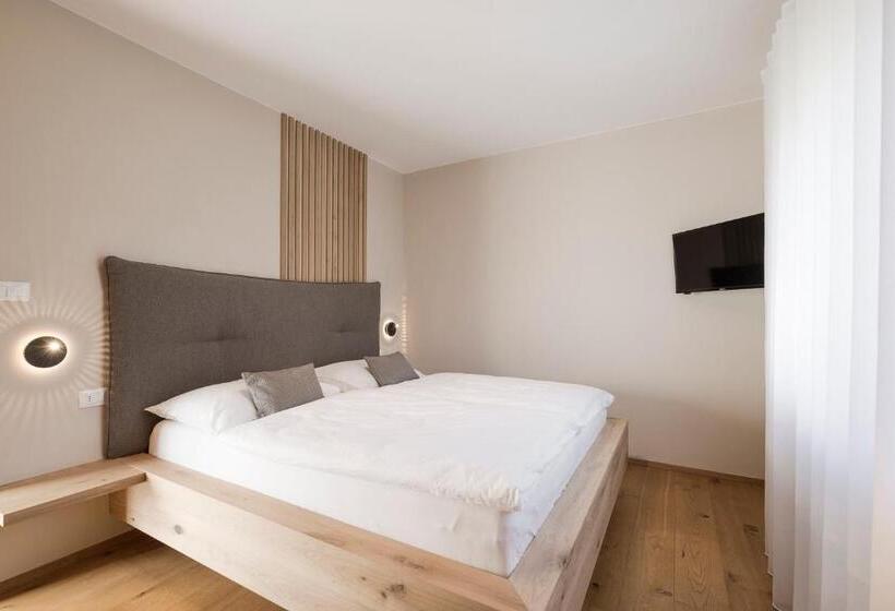 سوئیت جونیور با چشم‌انداز باغ, Boutique Hotel Wiesenhof   Adults Only