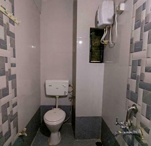 اتاق لوکس, Ambient Home Stay, In Nashik