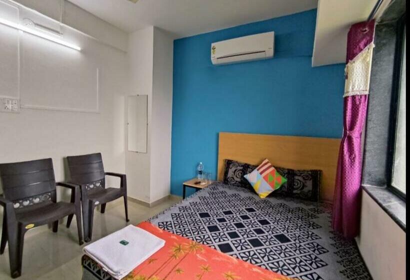 اتاق لوکس, Ambient Home Stay, In Nashik