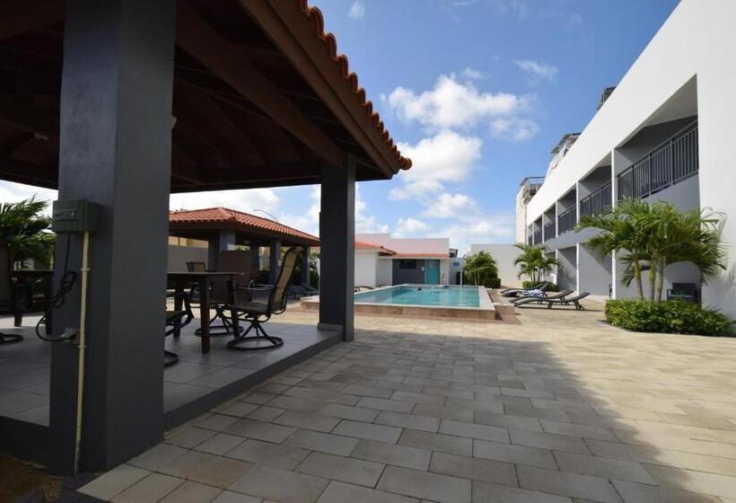 آپارتمان 1 خوابه با چشم‌انداز استخر, Arena Condos Aruba   Few Steps From Eagle Beach!
