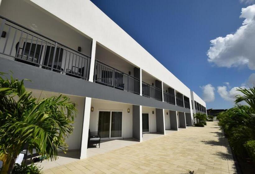 آپارتمان 1 خوابه با چشم‌انداز استخر, Arena Condos Aruba   Few Steps From Eagle Beach!