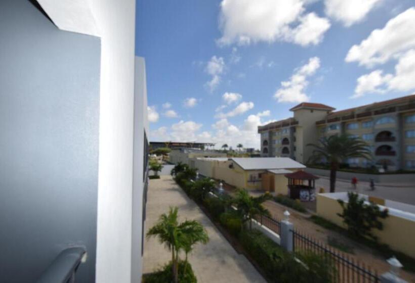 آپارتمان 1 خوابه, Arena Condos Aruba   Few Steps From Eagle Beach!
