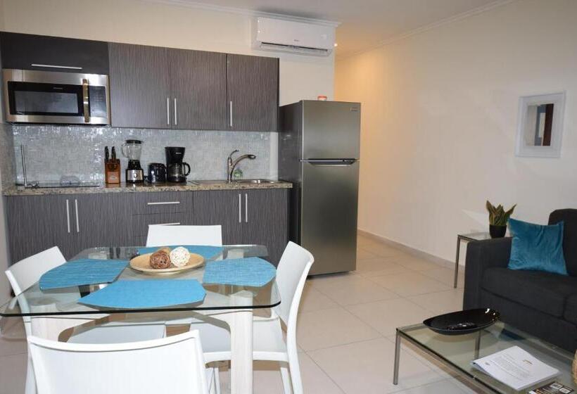 آپارتمان 1 خوابه با چشم‌انداز استخر, Arena Condos Aruba   Few Steps From Eagle Beach!