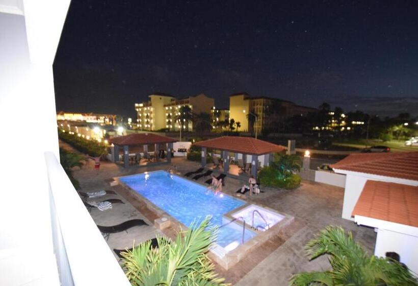 آپارتمان 1 خوابه با چشم‌انداز استخر, Arena Condos Aruba   Few Steps From Eagle Beach!