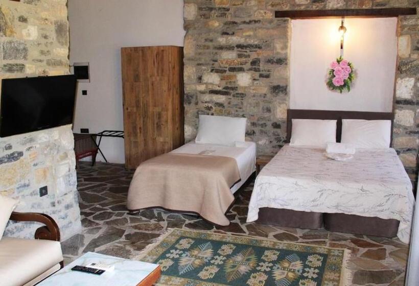 اتاق لوکس, Pir Efes Konakları