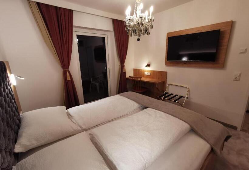 اتاق خانوادگی, Thurners Boutique