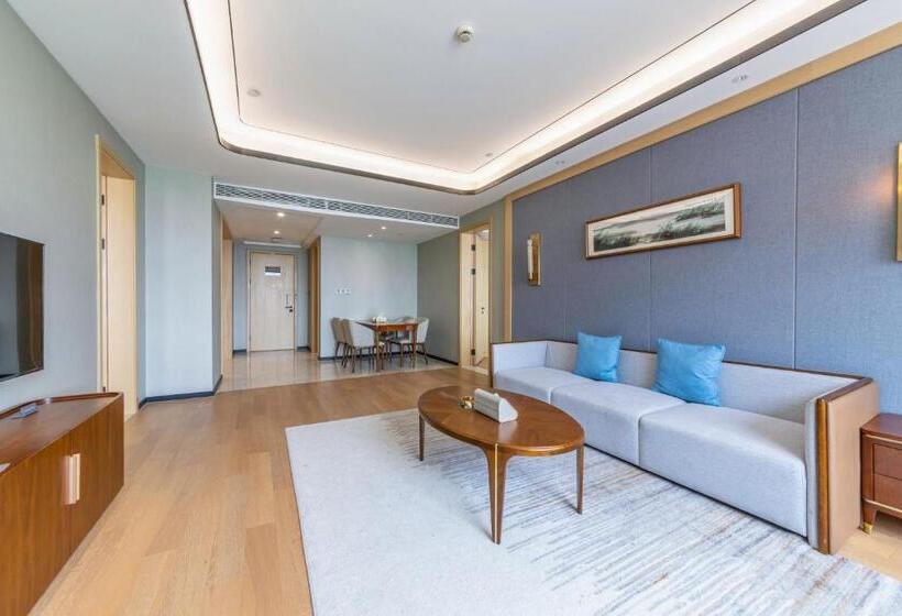 سوییت خانوادگی, Jinling Funhome Hotel Nanjing Jiulong Lake   Nanjing South Railway Station