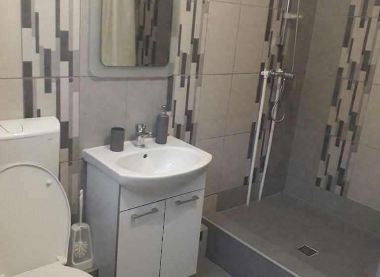 اتاق استاندارد سه نفره, Casamarinela