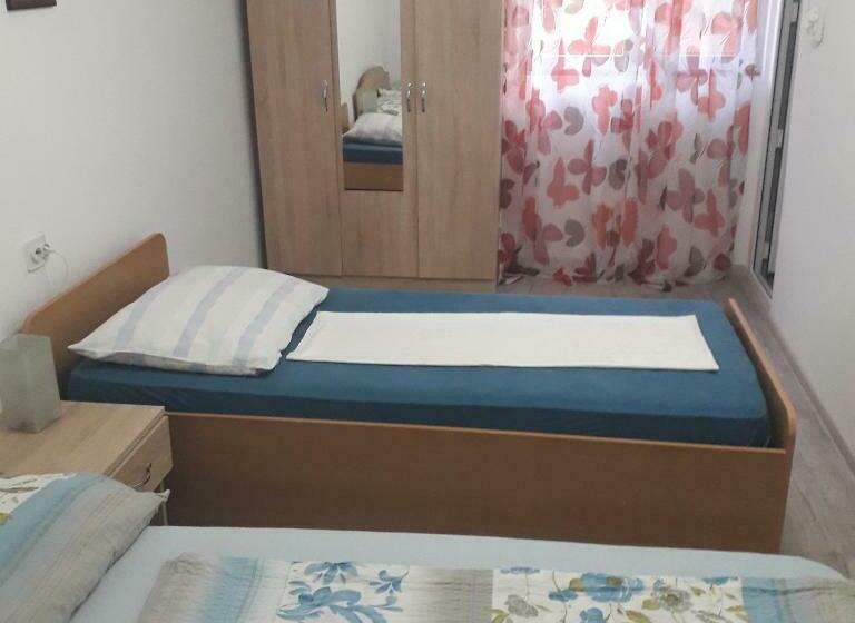 اتاق استاندارد سه نفره, Casamarinela
