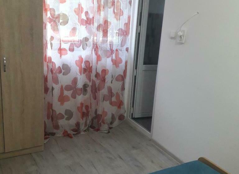 اتاق استاندارد سه نفره, Casamarinela
